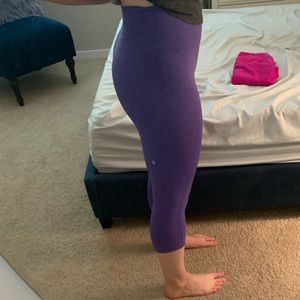 Lululemon purple crop leggings